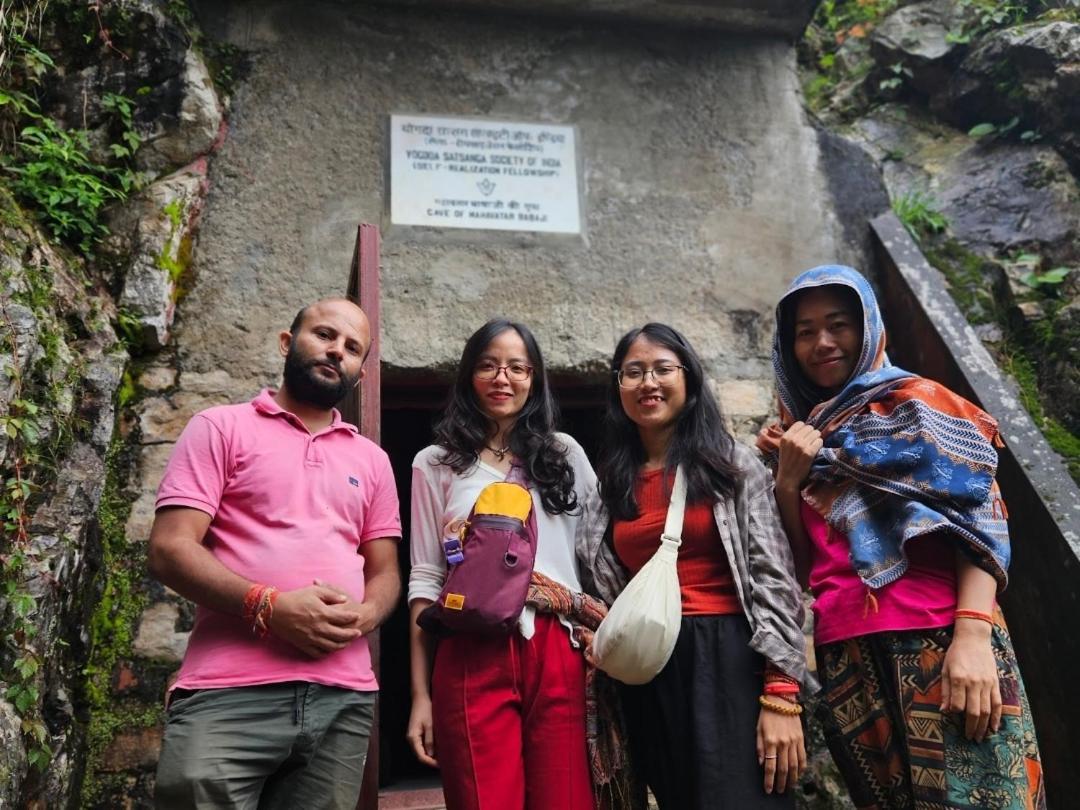 Katyuri Kings Divine Stay- Babaji'S Cave Dwarahat Exteriör bild